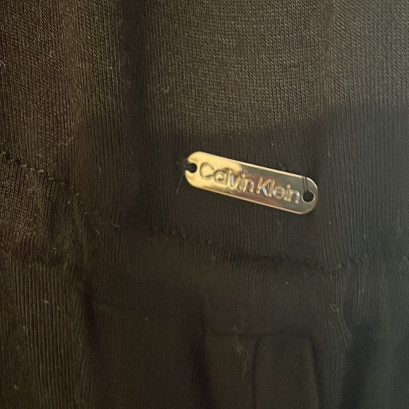 Cover up - Picture 3 of 5